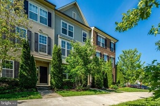 Building Photo - 8932 Dahlgren Ridge Rd