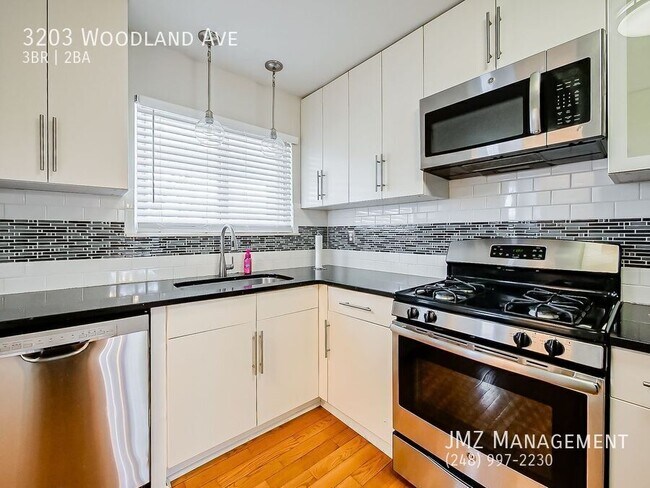 Foto del edificio - 3203 Woodland Ave