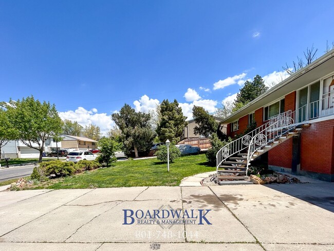 Foto del edificio - Spacious 3-Bed Basement Apartment in Sandy