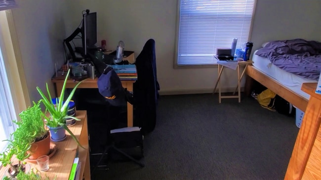 Dormitorio 1 - 100 7th St