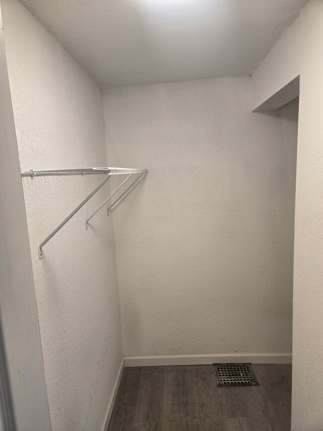 Foto del edificio - Drouillard