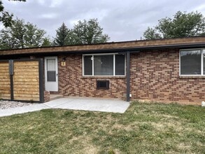 Building Photo - 1701 Palm Dr