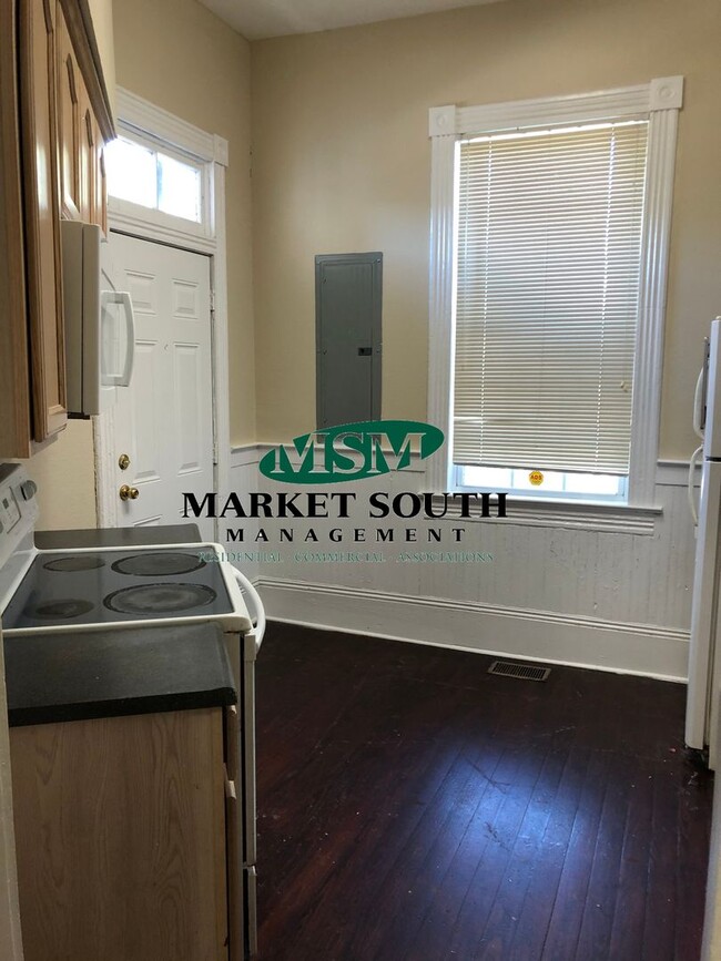 Building Photo - Downtown/SCAD RENTAL