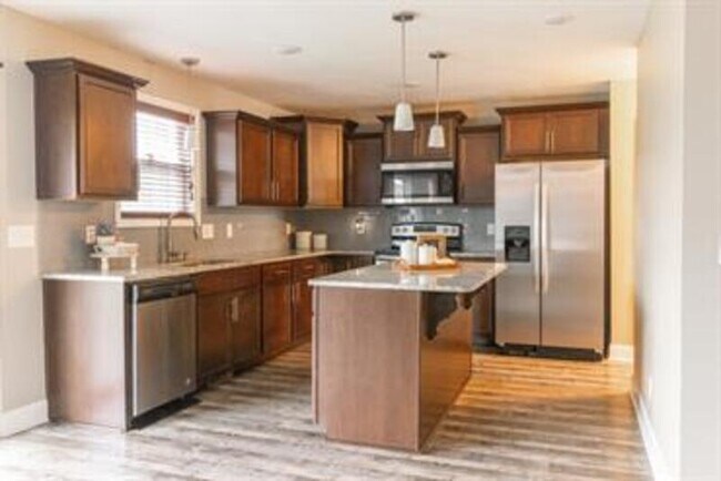 Building Photo - 208 Eagles Talon Ct