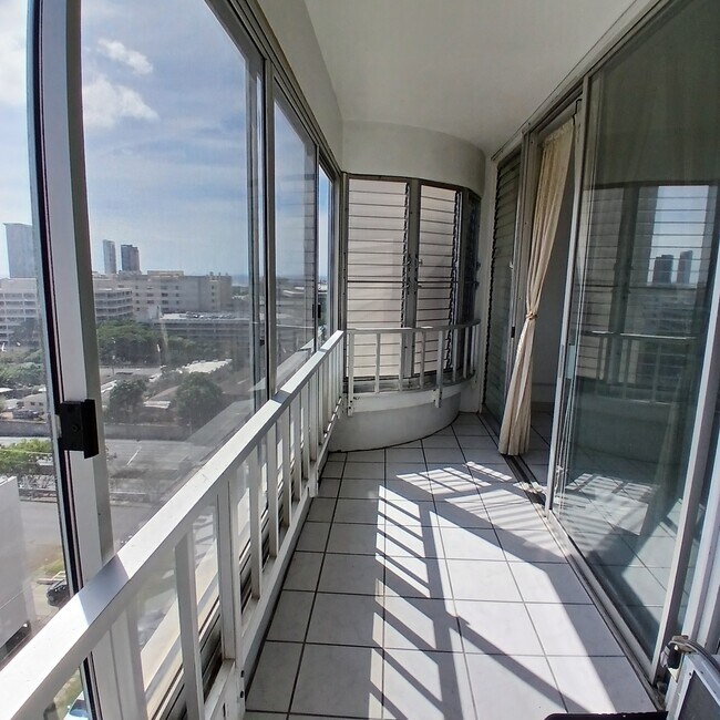 Foto del edificio - 410 Magellan Ave