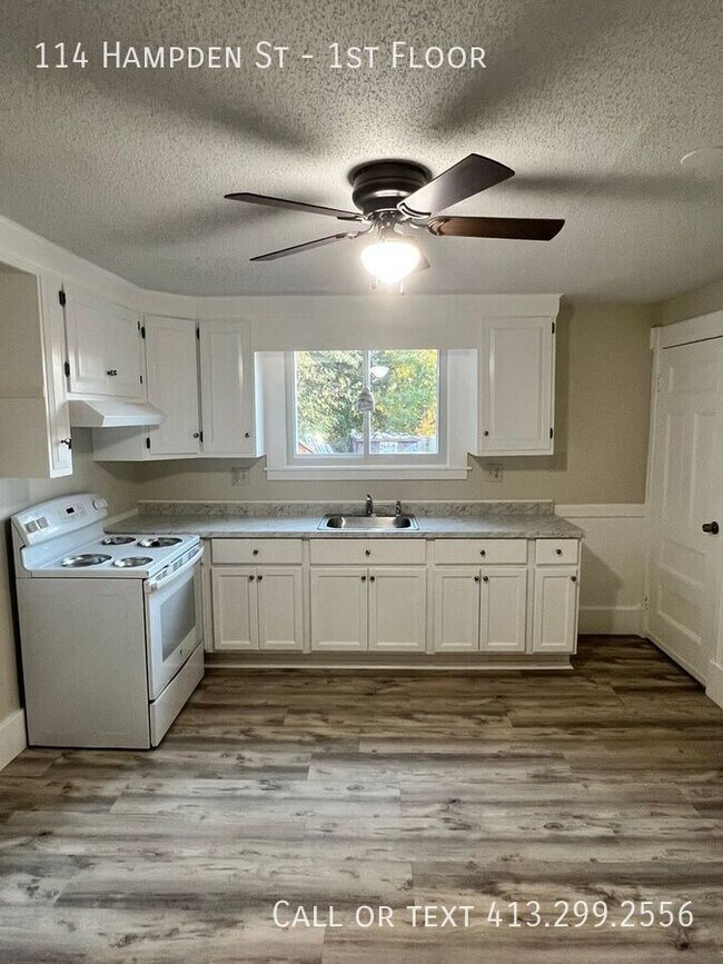 Building Photo - Beautifully Renovated 2 Bedroom Unit In Ch...