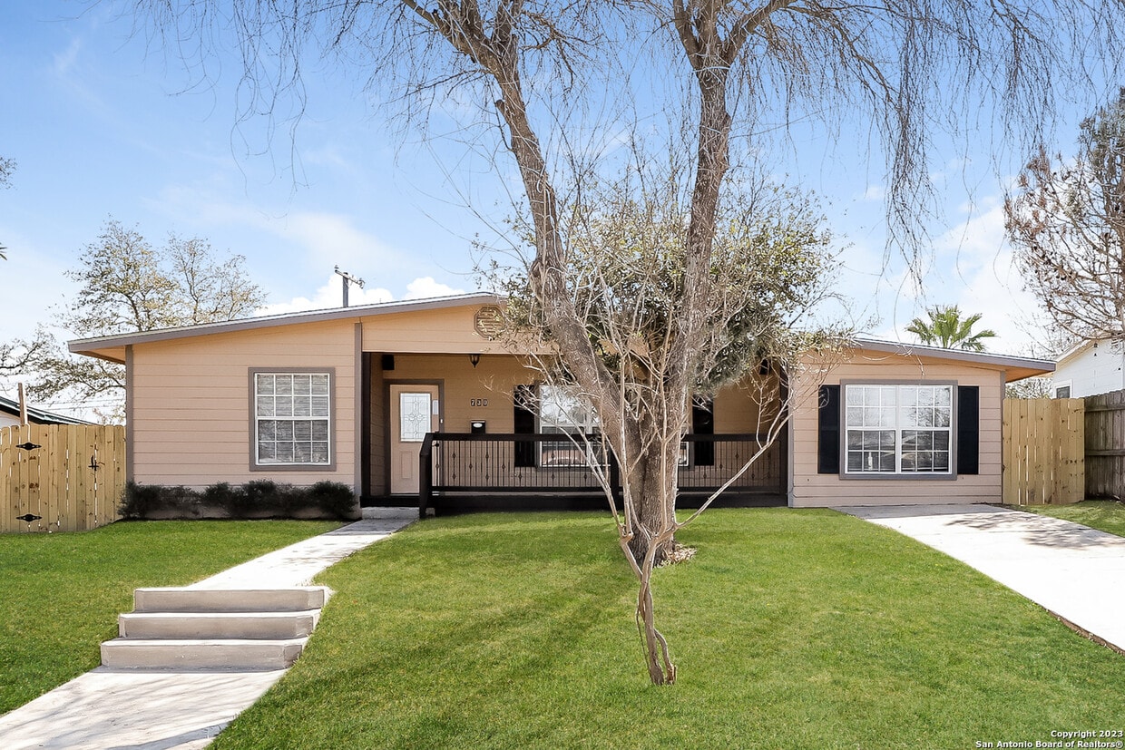 Primary Photo - 730 Olney Dr