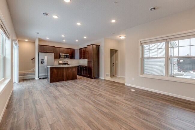 Building Photo - For RENT in Monticello: 3bd 3ba 2car garag...
