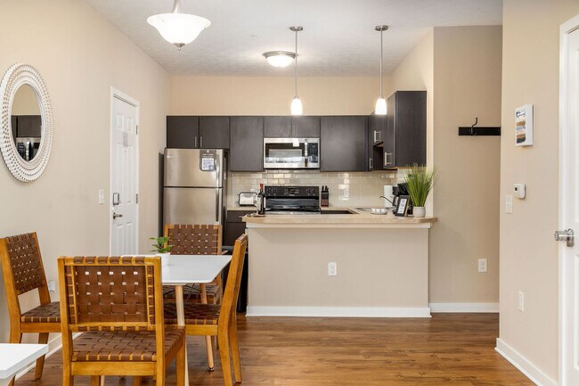 Foto del edificio - 5799 Fenimore Trail Dr W