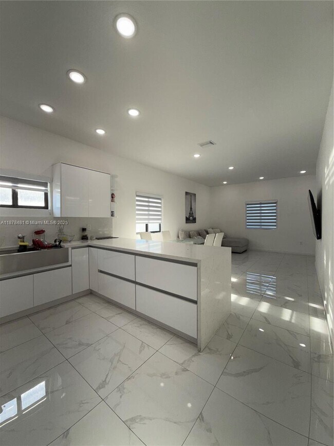 Foto del edificio - 3337 NW 53rd St