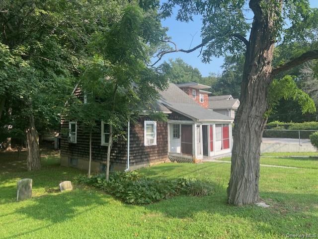 Building Photo - 495 Community Dr