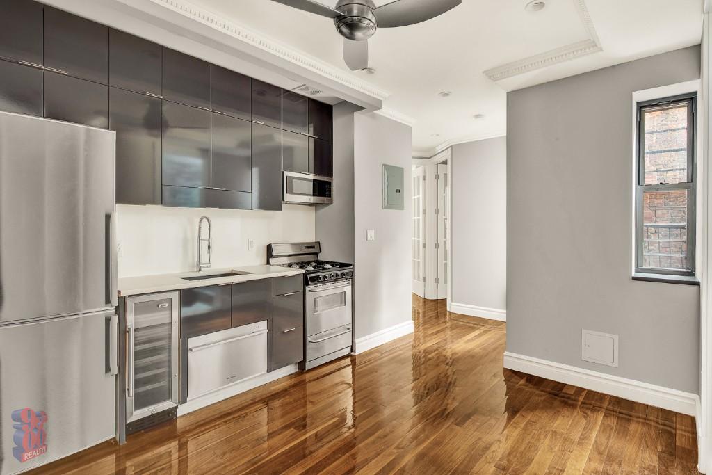 Primary Photo - 1590 Lexington Ave