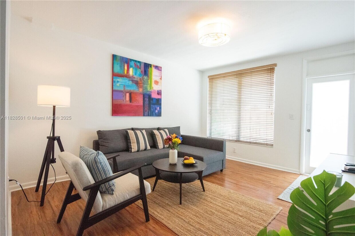 Foto principal - 1150 Euclid Ave