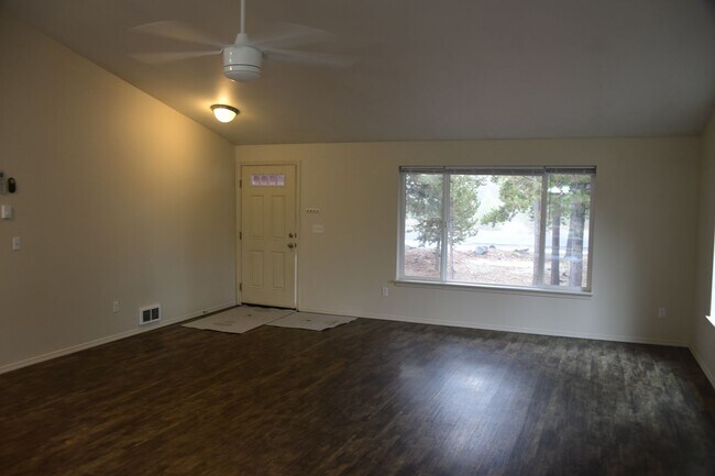 Building Photo - 51325 Mitts Way