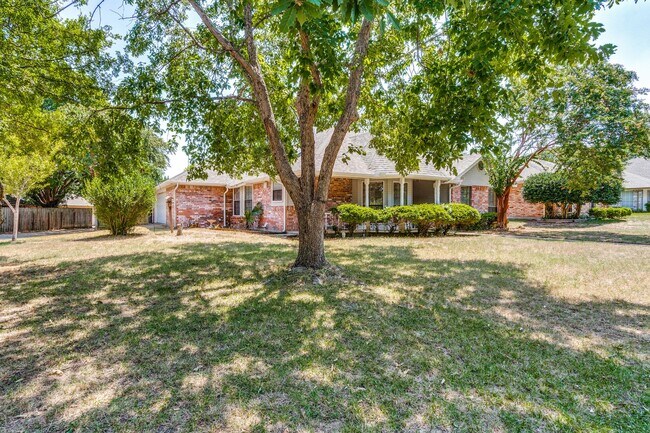 Foto del edificio - One Story, 3 Bedroom, 2.5 Bath Home in Ced...