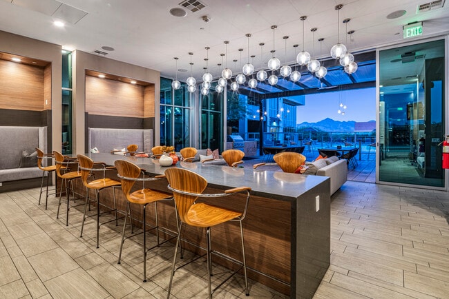 Building Photo - Broadstone Scottsdale Quarter