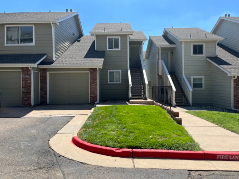 1312 S Cathay Ct, Aurora, CO 80017 House Rental in Aurora, CO