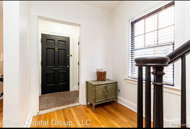Building Photo - 3 br, 3 bath House - 17576 Muirland