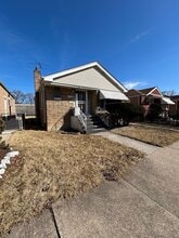 Building Photo - 10729 S Rhodes Ave