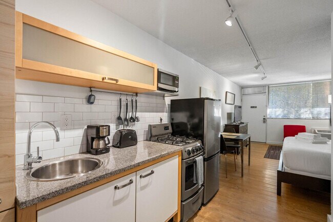 Building Photo - 47 25th St NW