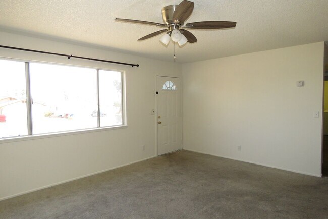 Foto del edificio - Affordable and Close to Town