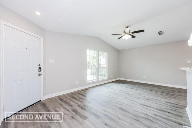 Foto del edificio - 2024 Lewiston Ave