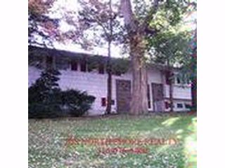 Primary Photo - 18 Bittersweet Ln