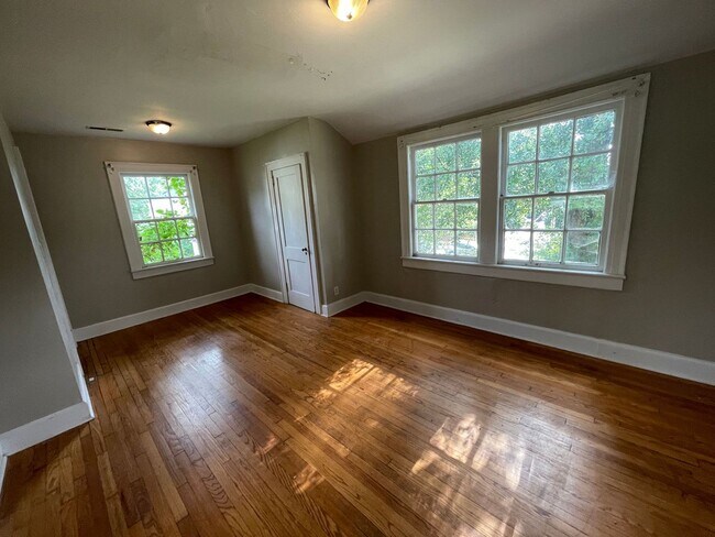 Foto del edificio - 703 N Lafayette St