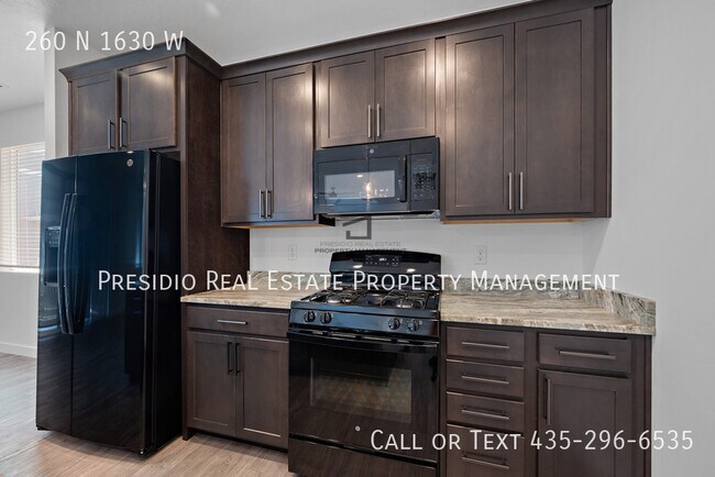 Building Photo - 260 N 1630 W