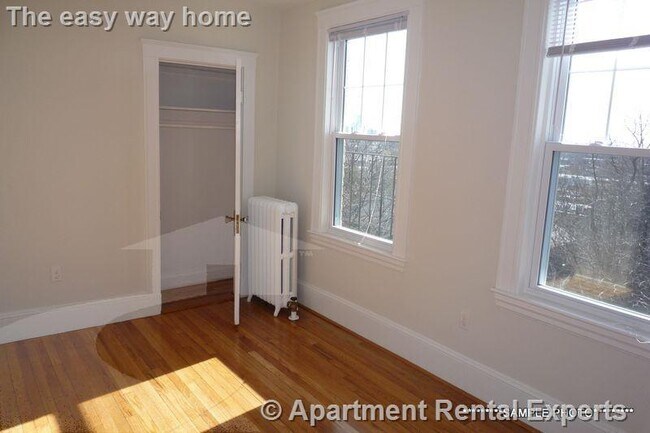 Foto del edificio - 156-158 Summer St Unit #315