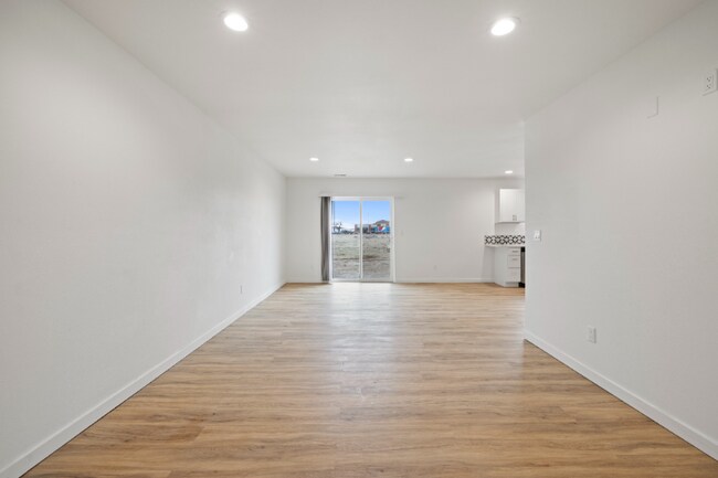 Foto del edificio - 2637 W Marina Dr