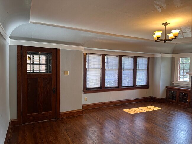 Foto del edificio - 7526 Lincoln Pl