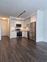 Building Photo - 15735 85 Av
