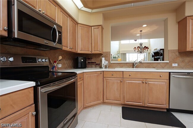 Foto del edificio - 5901 Ashford Ln