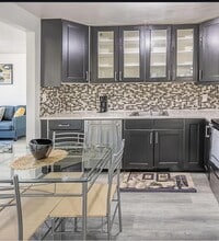 Building Photo - 3120 SW 12th Pl