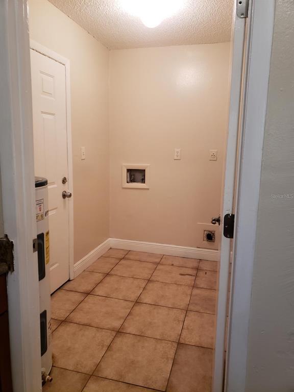 Building Photo - 2470 Chestnut Woods Dr