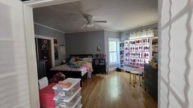 Building Photo - Allston 7 bed 2 bath house - 9/1