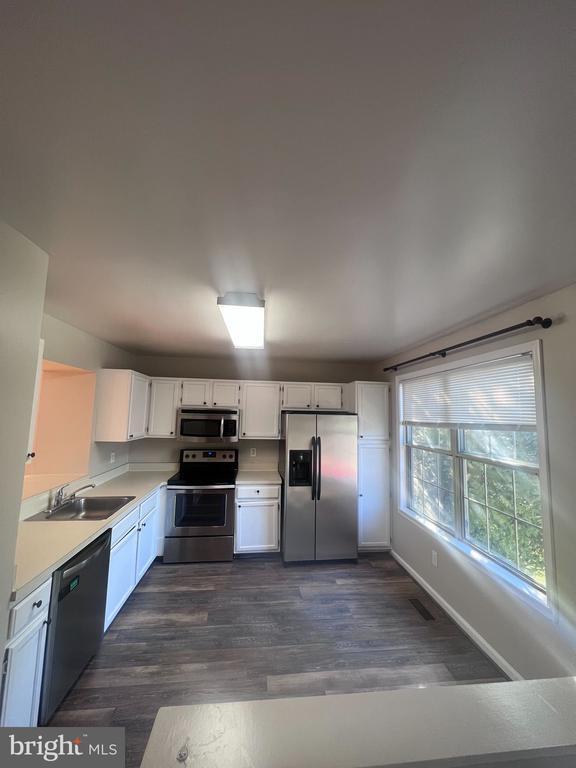 Foto del edificio - 7419 Courtland Cir