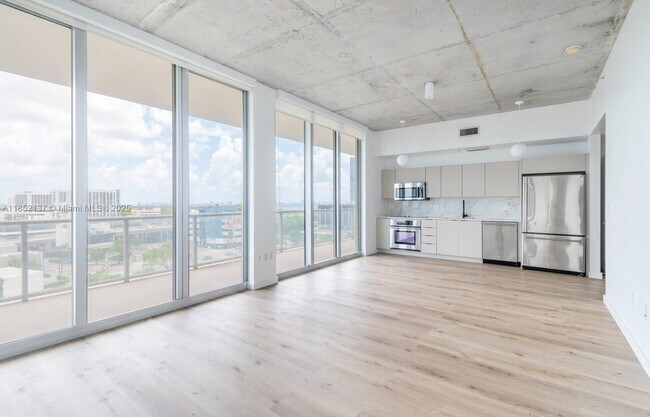 Foto del edificio - 3470 E Coast Ave