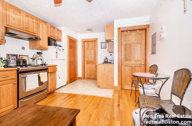 Foto del edificio - 61 Anderson St