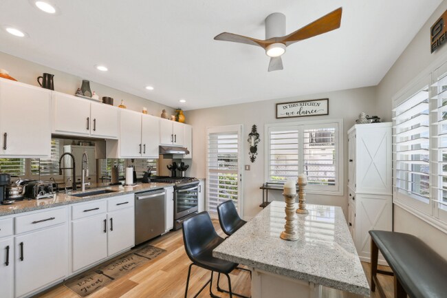 Foto del edificio - 8040 Tatum Waterway Dr