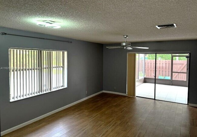 Building Photo - 5318 Tennis Ln