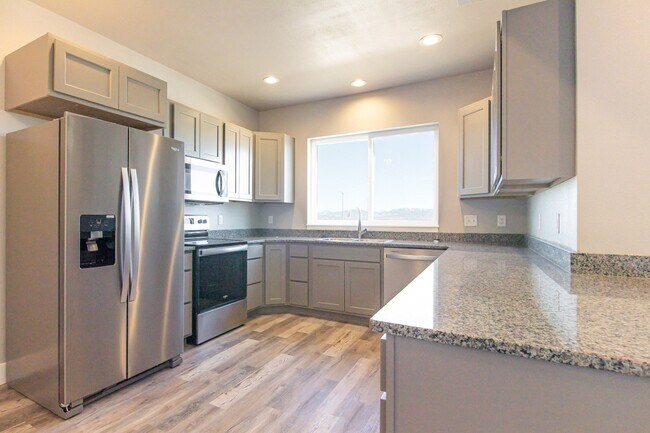 Foto del edificio - 2300 Deerfield Ln