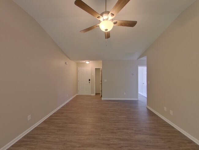 Building Photo - NOW AVAILABLE!- 5540 Stone Bluff Ct, Charl...