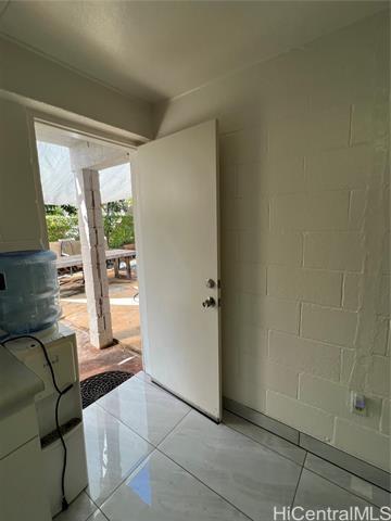 Building Photo - 3328 Makini St