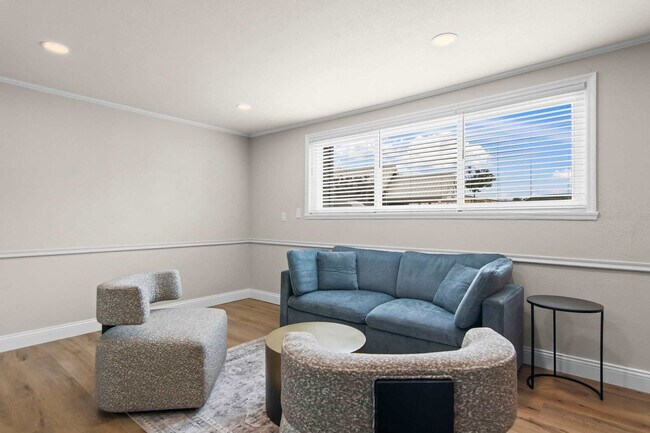 Building Photo - 2309 Cherry Hills Dr