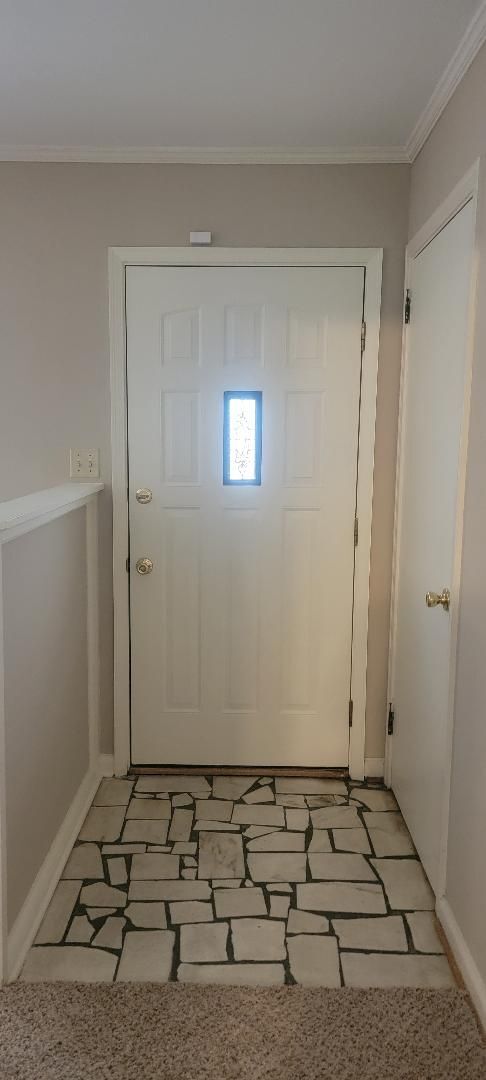 Foto del edificio - 3 bedrooms & 2 full baths with 1 car garage!!