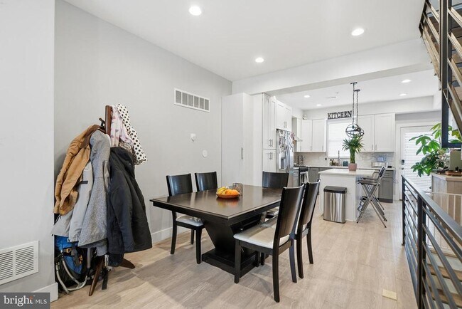 Foto del edificio - 1728 Ingersoll St