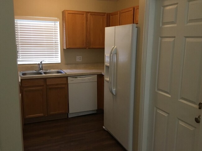 Foto del edificio - 10918 Pinewood Cove Lane