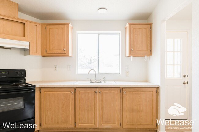 Building Photo - 2 br, 1 bath House - 13046 Wildcat Canyon Rd.